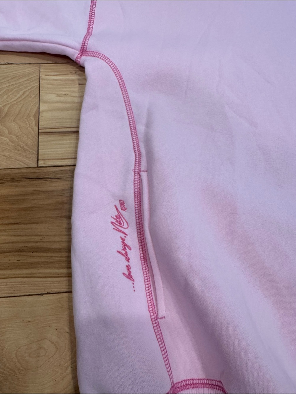 Nike kids Pink Contrast StitchHoodie Sweatshirt NWT Size Large - Picture 2 of 5